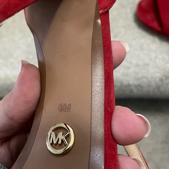 Michael Kors Red heels - Picture 4 of 4